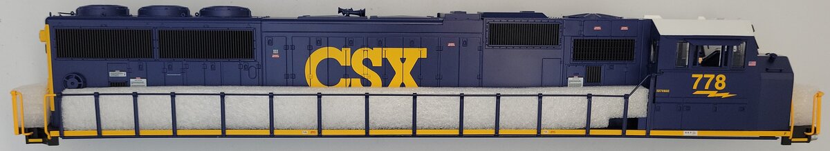 Lionel 81153-2 CSX Legacy Scale SD70MAC Diesel Locomotive Body Shell #778