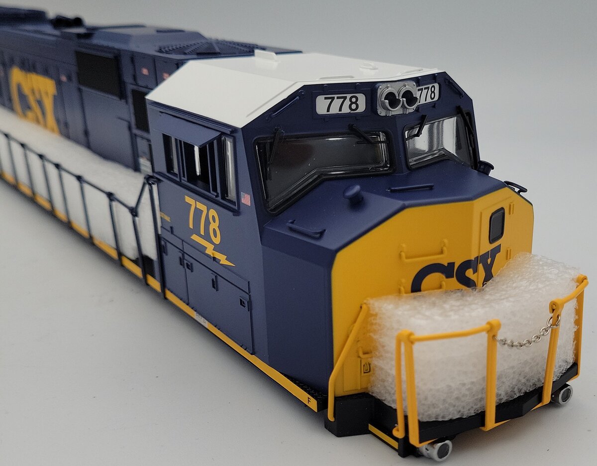 Lionel 81153-2 CSX Legacy Scale SD70MAC Diesel Locomotive Body Shell #778