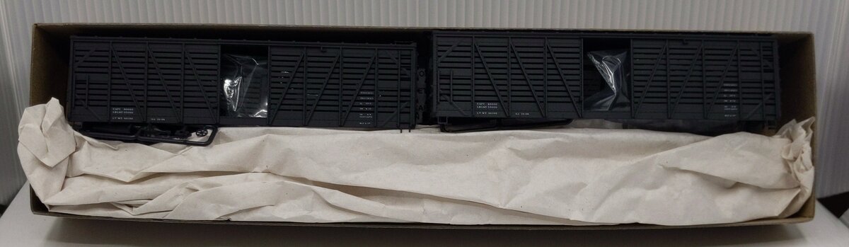 Accurail 1206 HO Scale Denver & Rio Grande Western 40' Wood Stock Car (Set of 2)