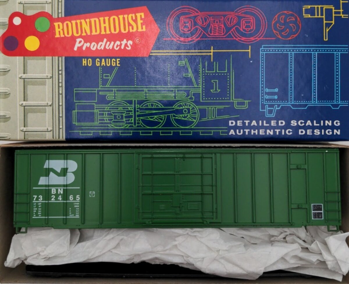 Roundhouse 7723 HO Burlington Northern 50'' FMC Plug Door Boxcar # 732465 Kit