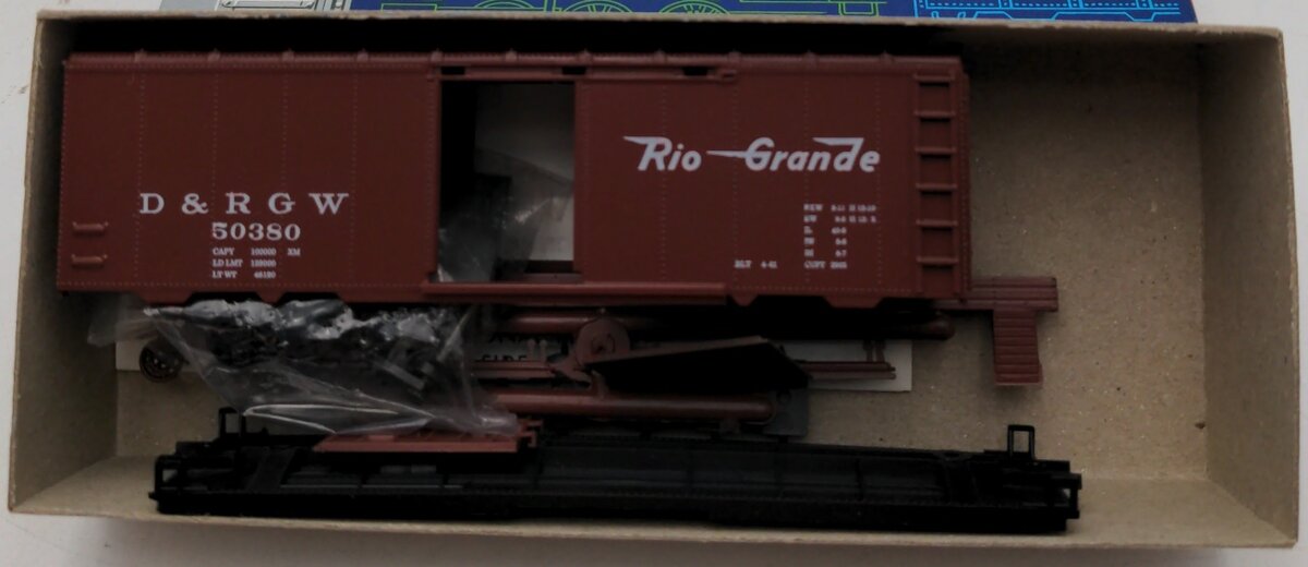 Roundhouse 3258 HO Denver & Rio Grande Western 40' AAR Box Car # 50380 Kit
