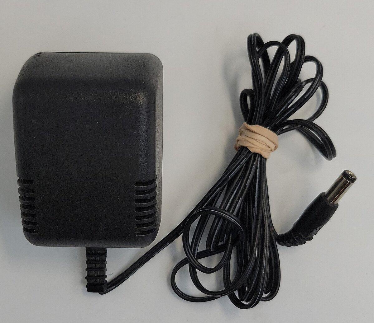 Acme MCAD090070UAB AC Adaptor Input 120-Volt Output 9-Volt Power Supply