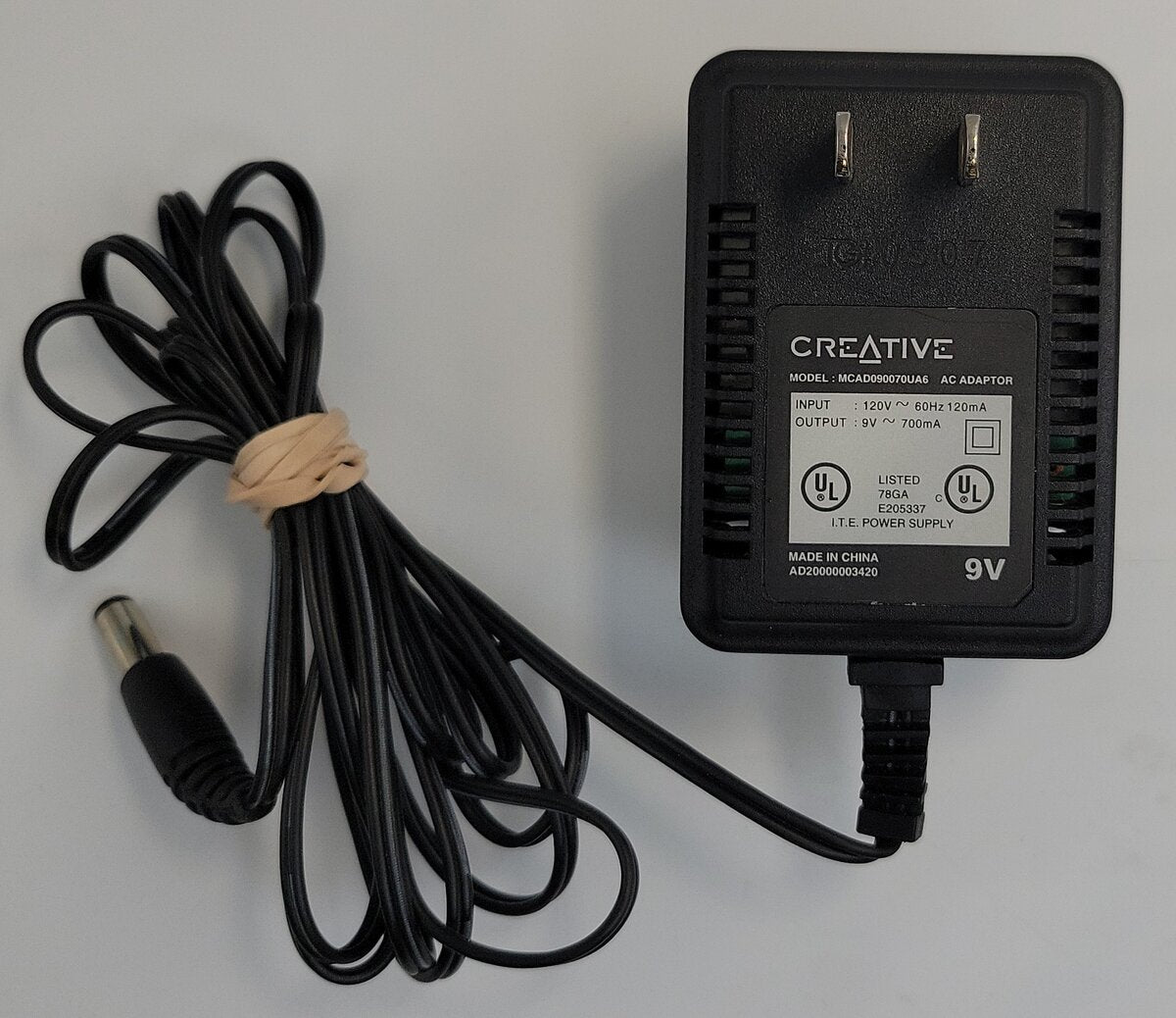 Acme MCAD090070UAB AC Adaptor Input 120-Volt Output 9-Volt Power Supply