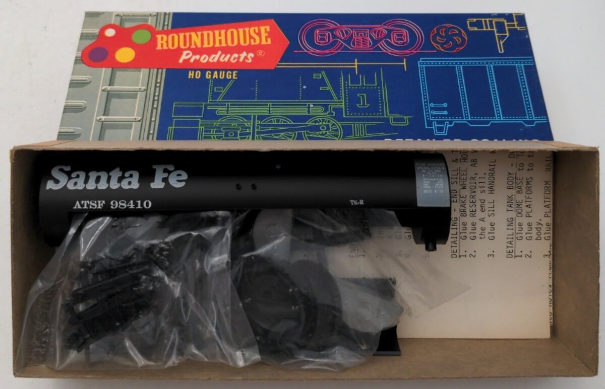 Roundhouse 1372 HO Santa Fe 50'''' Tank Car Road Number 98410 Kit