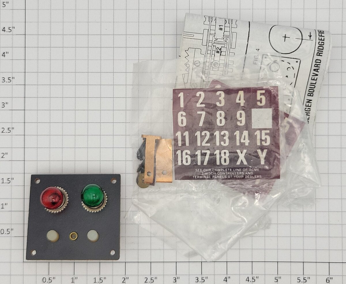 Acme 498 O Gauge Boxed Flush Mount Switch Control Panel w/ Bulbs & Instructions