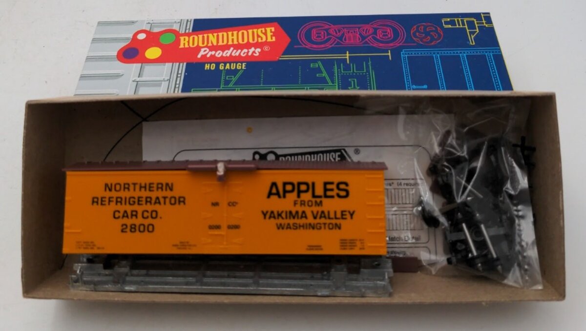 Roundhouse 3088 HO Apples For Yakima 36' Old Time Wood Reefer # 2800 Kit