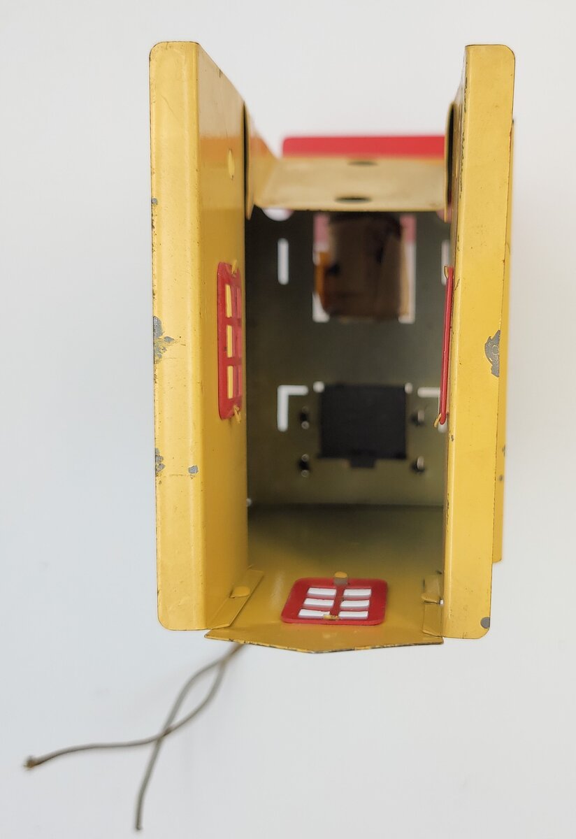 Lionel 97-18 Coal Loader House & Unload Solenoid With Rear Coal Chute