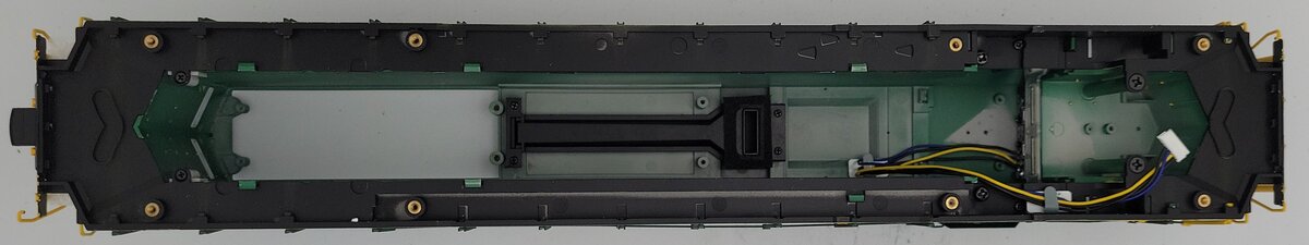 Lionel 82805-2 Reading and Northern SD38 Diesel Locomotive Body Shell #2003