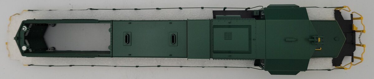 Lionel 82805-2 Reading and Northern SD38 Diesel Locomotive Body Shell #2003