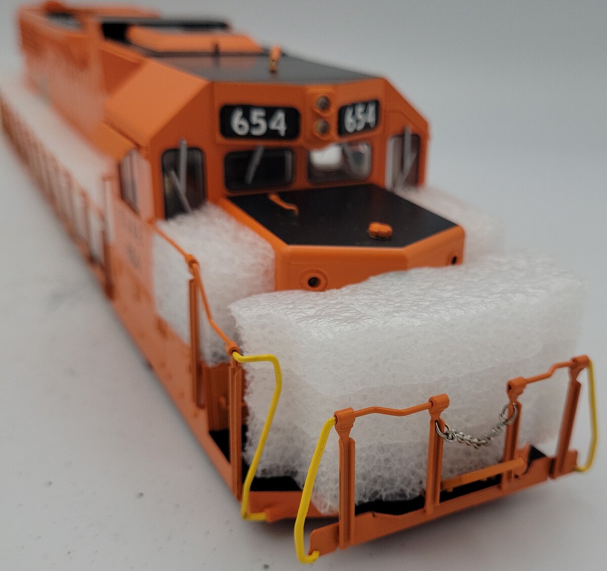 Lionel 82801-2 Elgin Joliet and Eastern SD38 Diesel Body Shell #654
