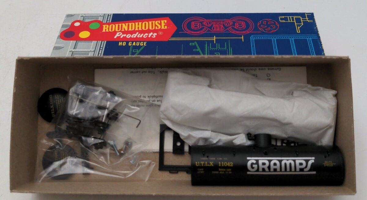 Roundhouse 3255 HO Scale Black Gramps 26' Old Timer Tank Car # 11042 Kit