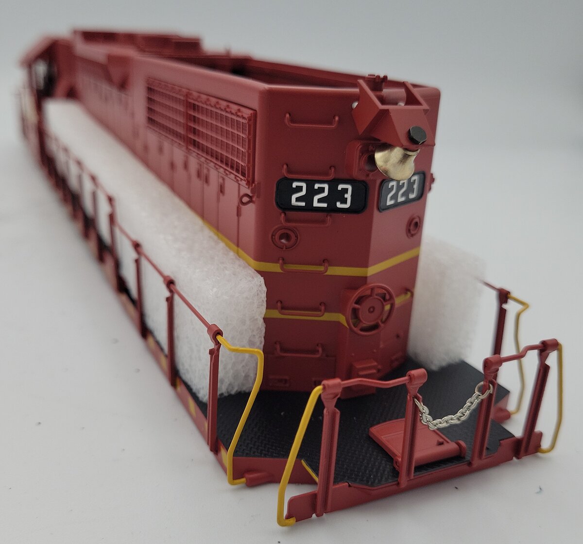 Lionel 82799-2 Duluth Missabe & Iron Range SD38 Diesel Body Shell