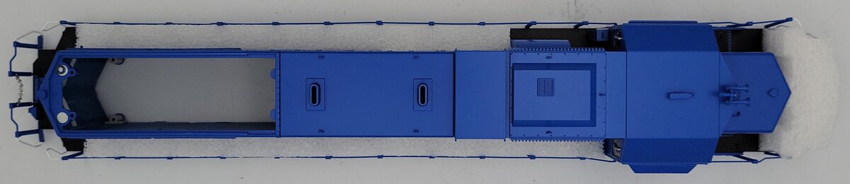 Lionel 82796-2 Conrail SD38 Diesel Locomotive Body Shell #6935