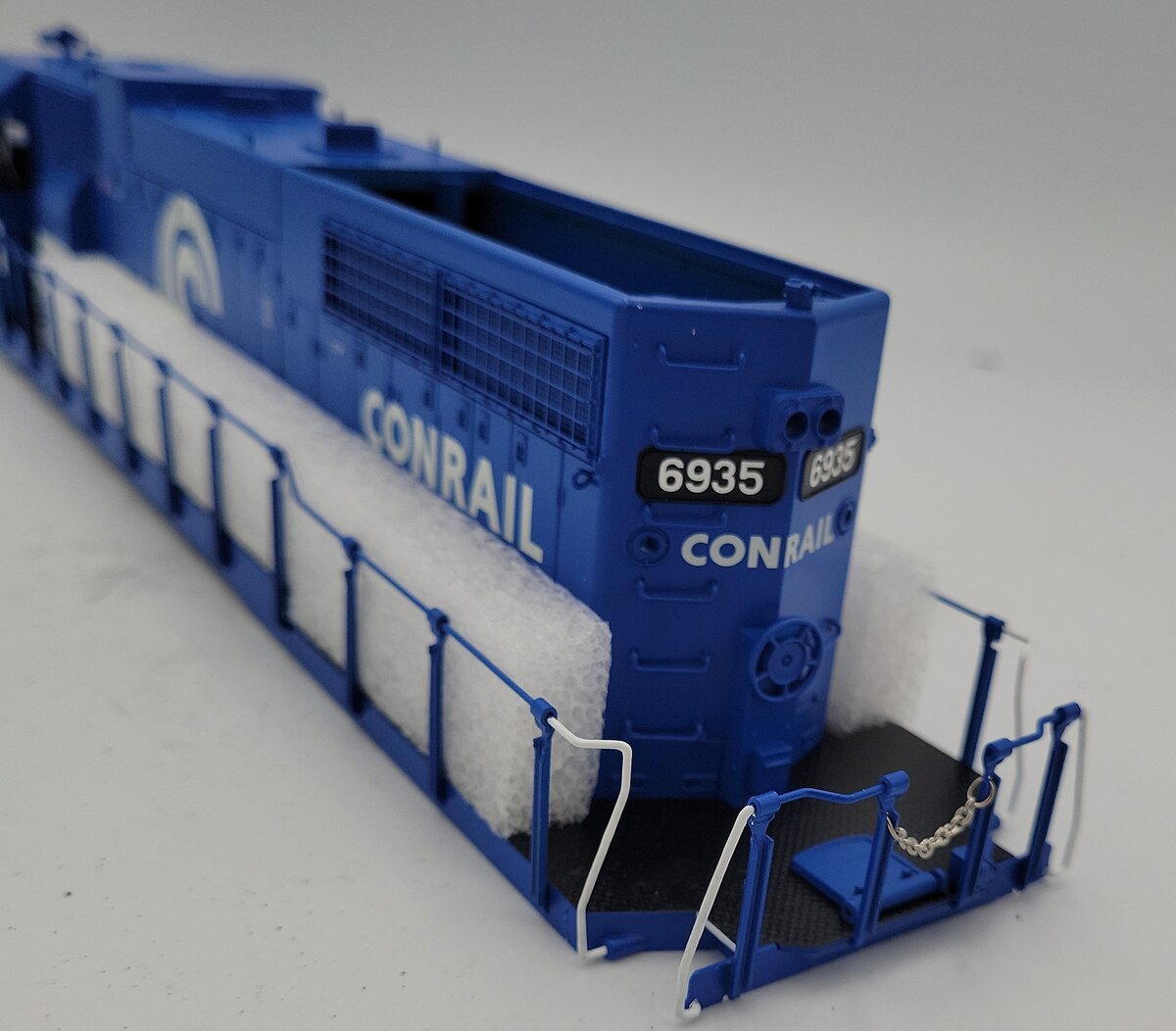 Lionel 82796-2 Conrail SD38 Diesel Locomotive Body Shell #6935