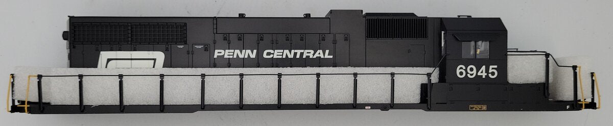 Lionel 82803-3 Penn Central SD38 Diesel Locomotive Body Shell #6945