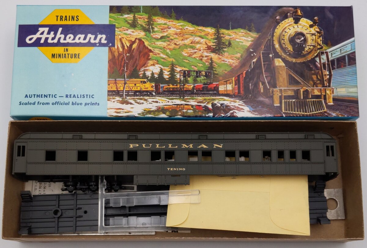 Athearn 5504 HO Northern Pacific Tenino Pullman Passenger Car Kit
