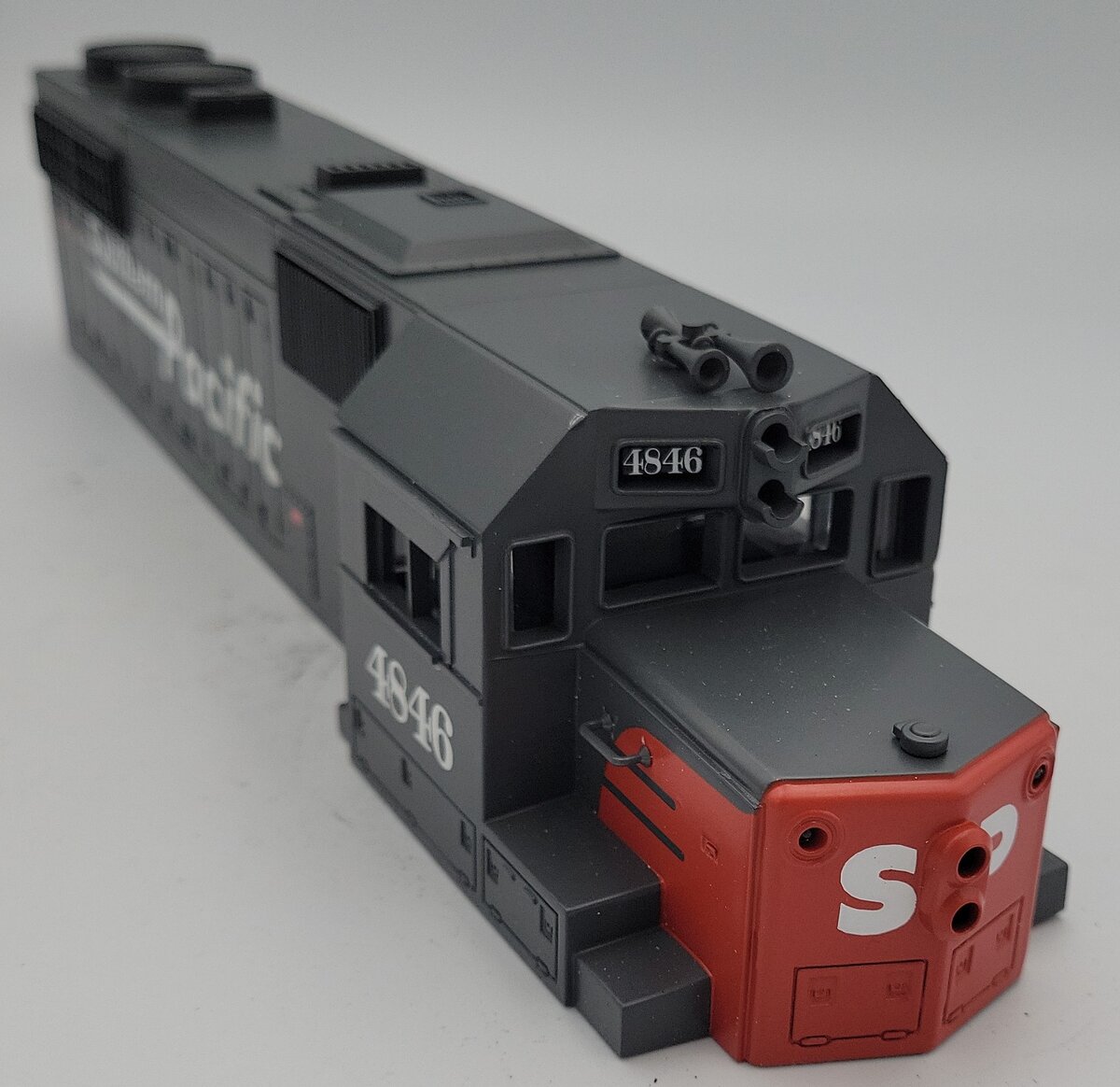 Lionel 82827-2 Southern Pacific Lionchief Plus GP38 Diesel Body Shell #4846