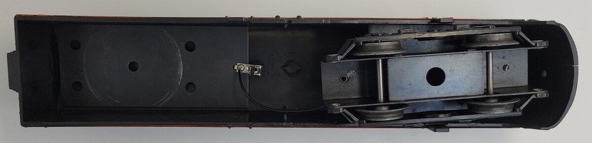 Marx 2002E7 New Haven Diesel Locomotive Engine Shell with Front Truck Assembly