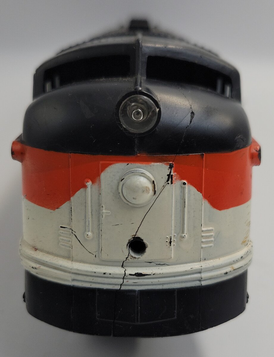 Marx 2002E7 New Haven Diesel Locomotive Engine Shell with Front Truck Assembly