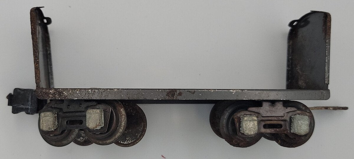 Lionel 1689T-3 O Gauge Vintage Non-Whistling Tinplate Tender Frame with Trucks