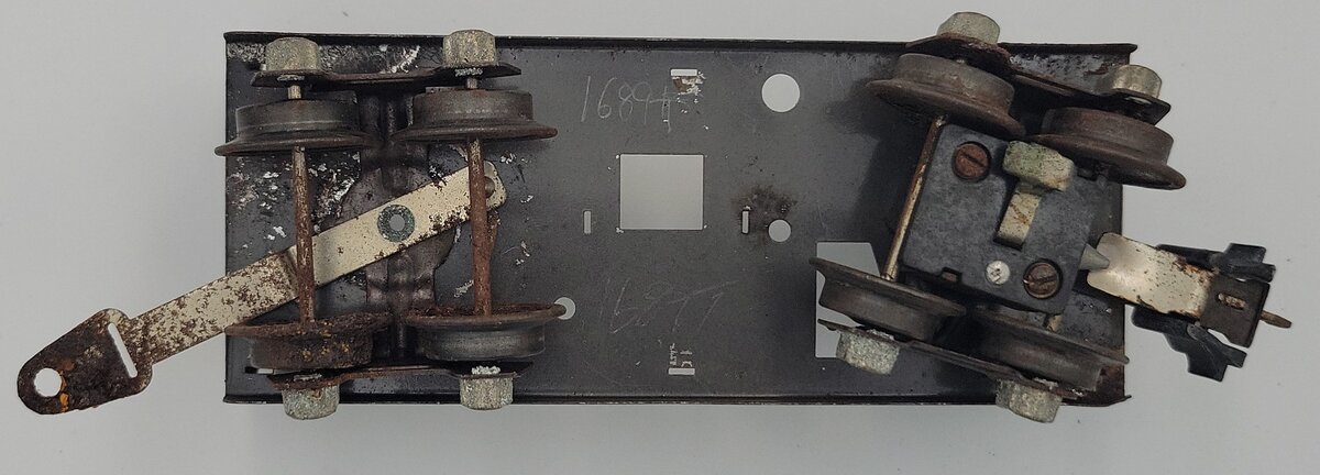 Lionel 1689T-3 O Gauge Vintage Non-Whistling Tinplate Tender Frame with Trucks