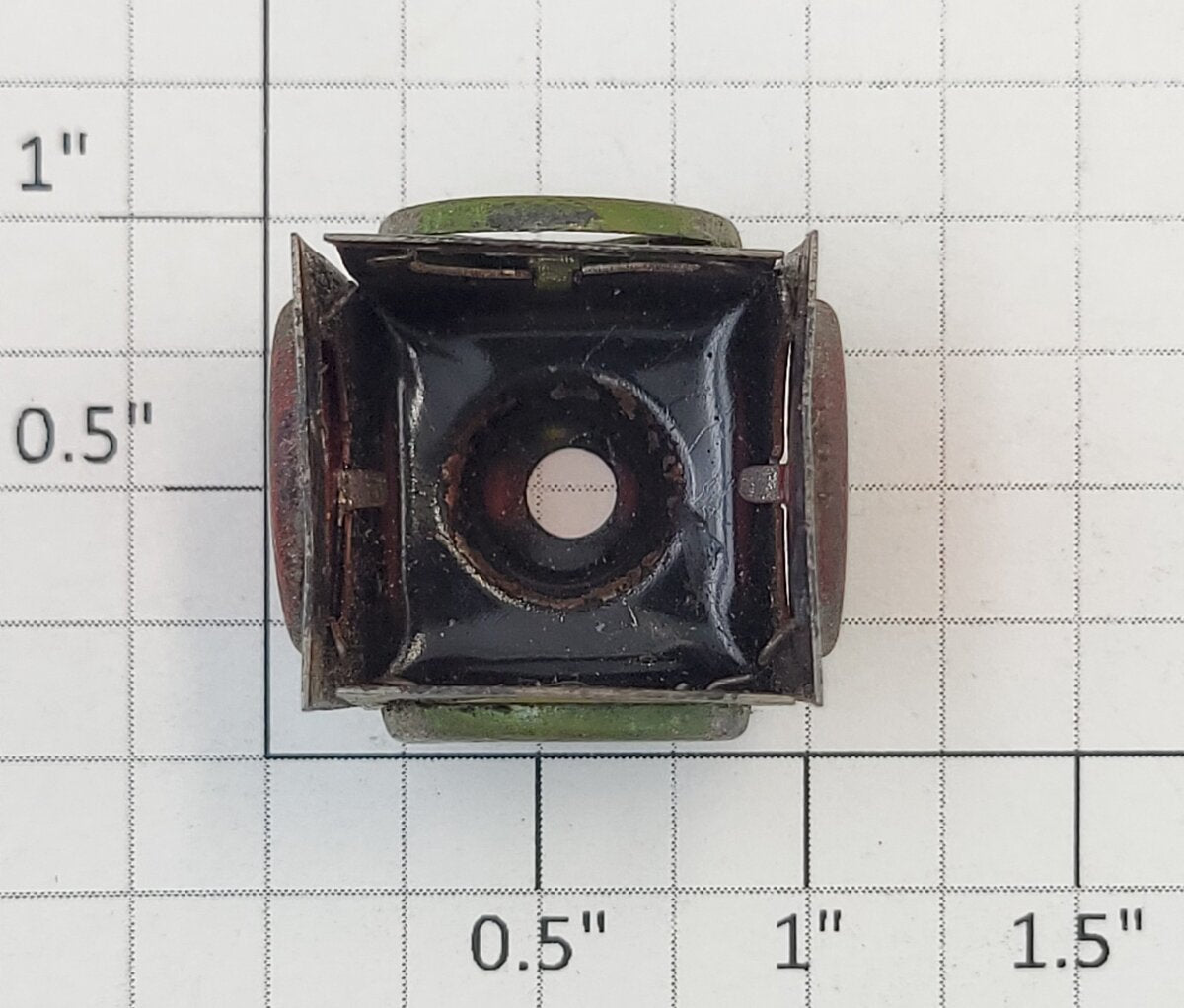 Lionel 210-10 Switch Lantern without One Green Lens