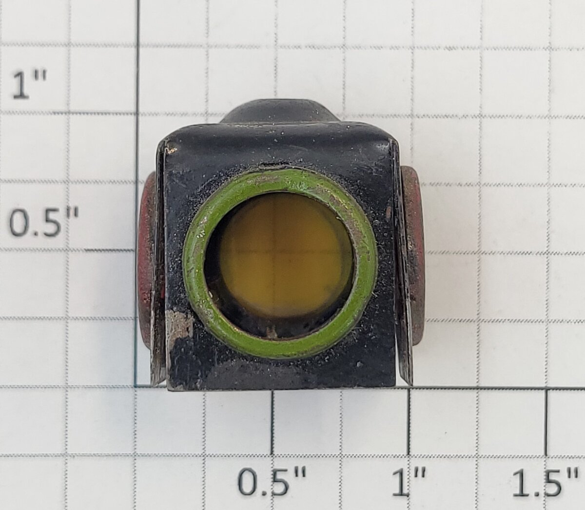 Lionel 210-10 Switch Lantern without One Green Lens