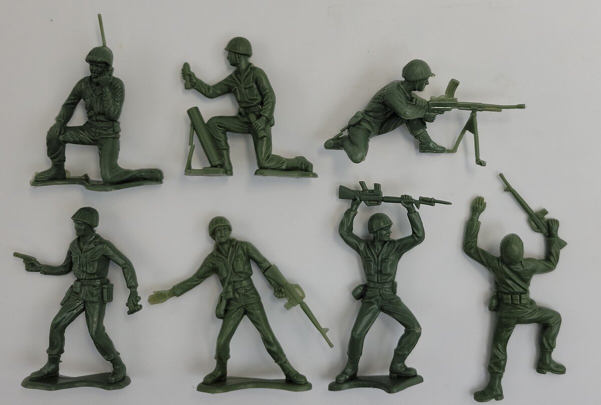 Acme 26-547 Army Man Figure Assortment (Bag of 7)