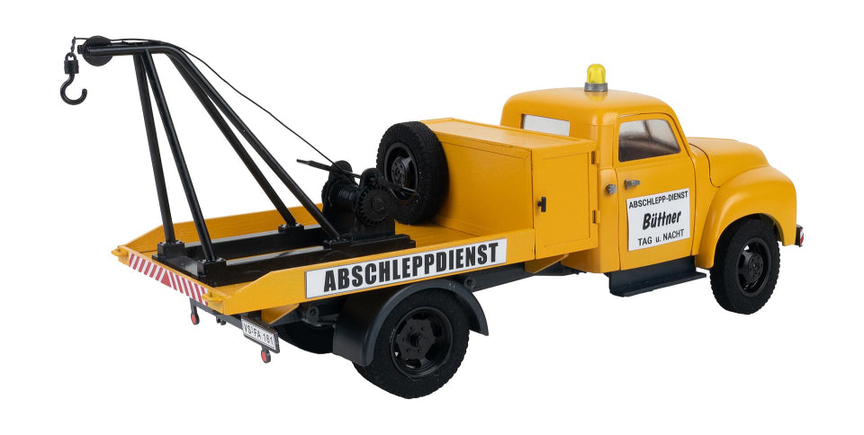 Pola 331618 G Tow Truck Building Kit