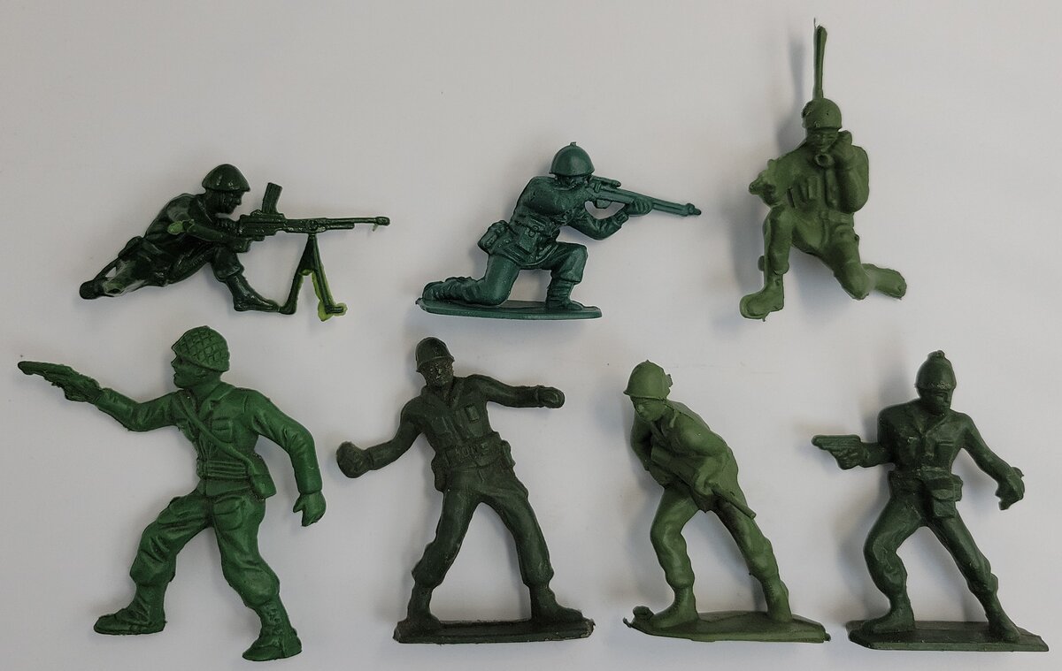 Acme 26-552 Army Man Figure Assortment (Bag of 7)