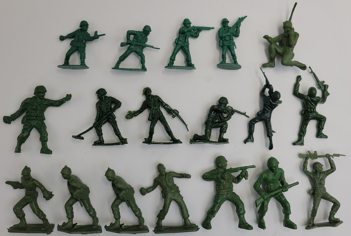 Acme 26-555 Army Man Figure Assortment (Bag of 18)