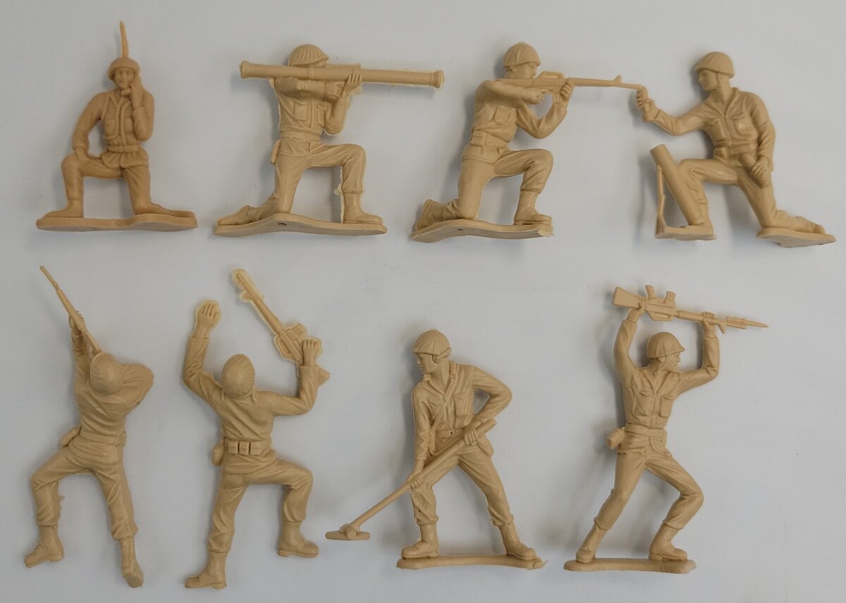 Acme 26-558 Army Man Figure Assortment (Bag of 8)