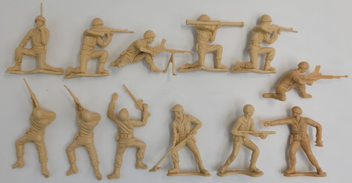 Acme 26-560 Beige Army Man Figure Assortment (Bag of 12)