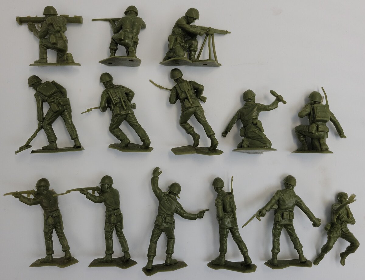 Acme 26-809 Army Man Figure Assortment (Bag of 14)