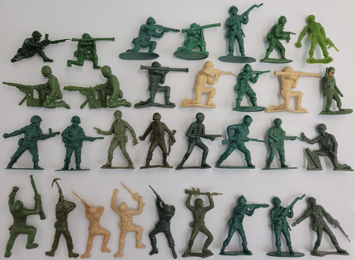 Acme 26-813 Army Man Figure Assortment (Bag of 31)