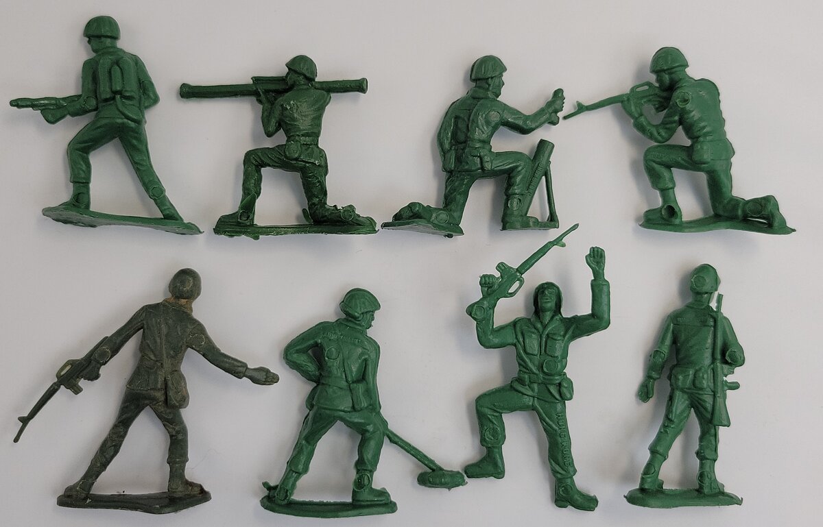 Acme 29-628 G Gauge Military Figure Assortment (Bag of 8)