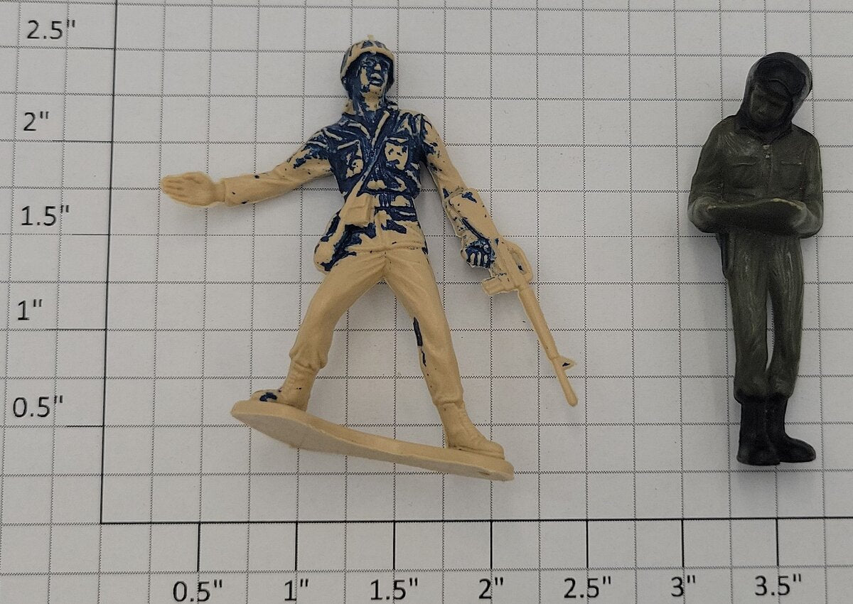 Acme 0929-7 G Scale Plastic Military Figure Assortment (Bag of 12)