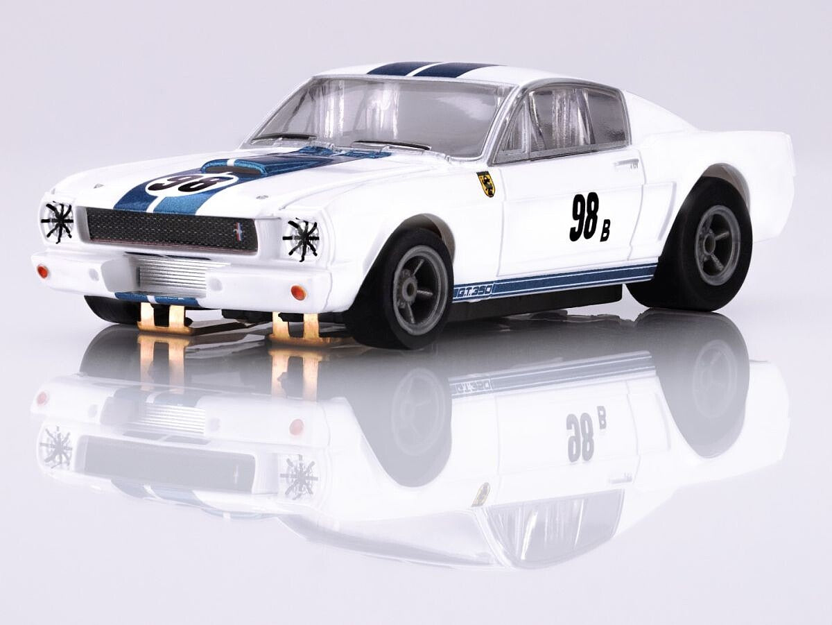 AFX 22125 HO MegaG+ Ken Miles 1965 Shelby Ford Mustang GT350R Slot Car