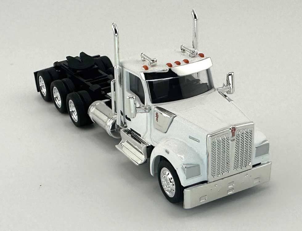 HO Logistics Replicas 990072 HO White Kenworth 990 3-Axle Day-Cab Semi Tractor