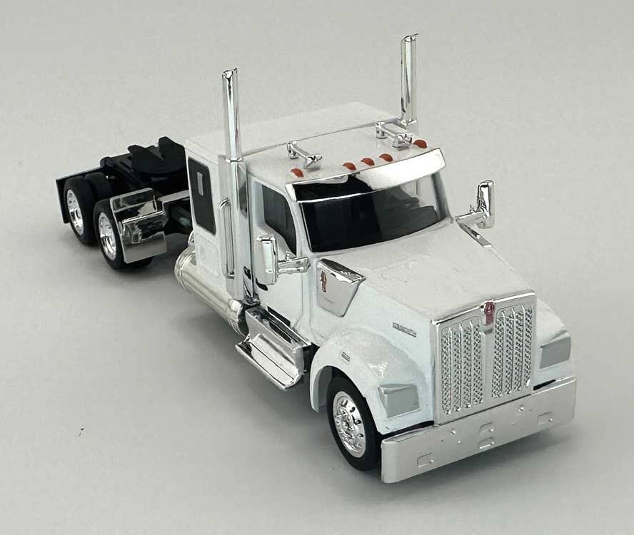 HO Logistics Replicas 990073 HO Kenworth 990 Flat-Top Sleeper-Cab Semi Tractor