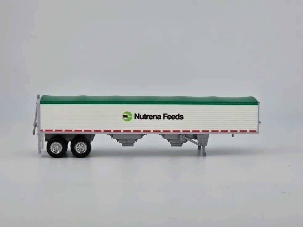HO Logistics Replicas 464 HO Assembled Nutrena Feeds 39' Covered Grain Trailer