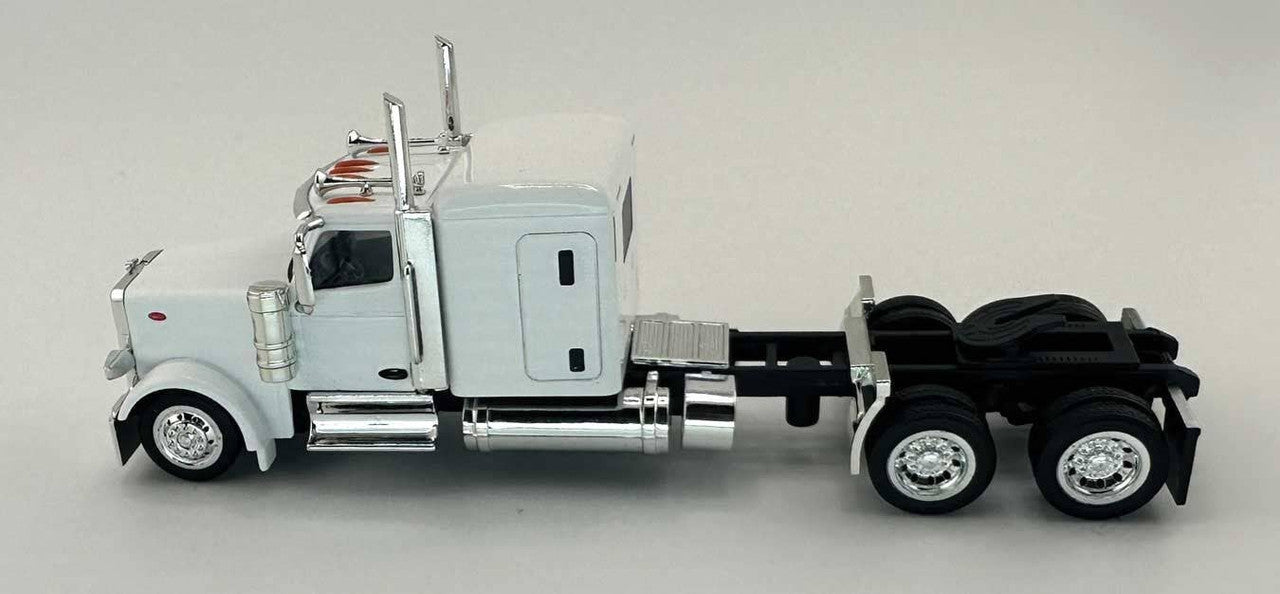 HO Logistics Replicas 589074 HO White Peterbilt 589 72" Sleeper-Cab Semi Tractor