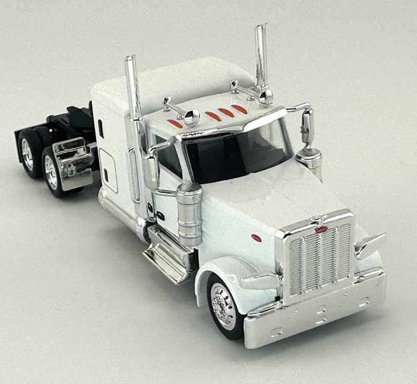 HO Logistics Replicas 589074 HO White Peterbilt 589 72" Sleeper-Cab Semi Tractor