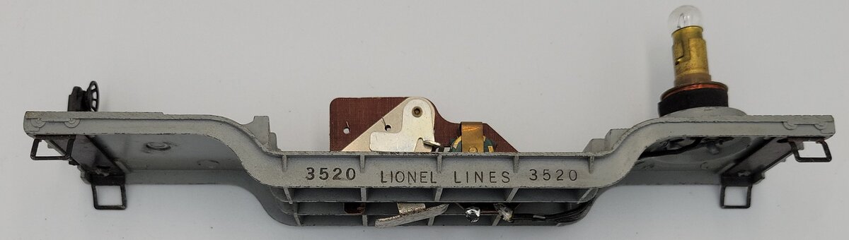 Lionel 3520-2 Searchlight Car Frame w/ Switch Mechanism & Searchlight Base