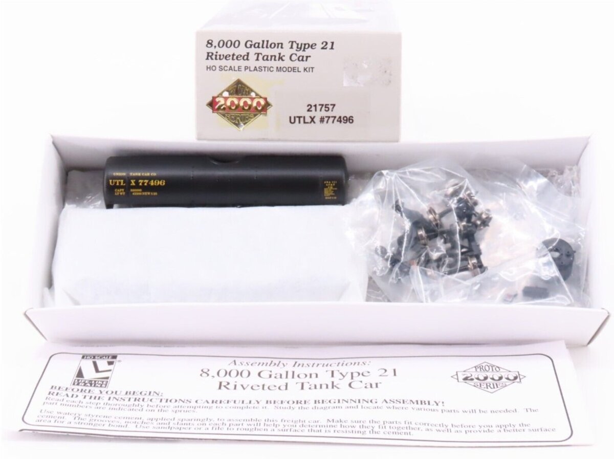 Proto 2000 21757 HO Scale UTLAX 8,000 Gallon Type 21 Riveted Tank Car Kit