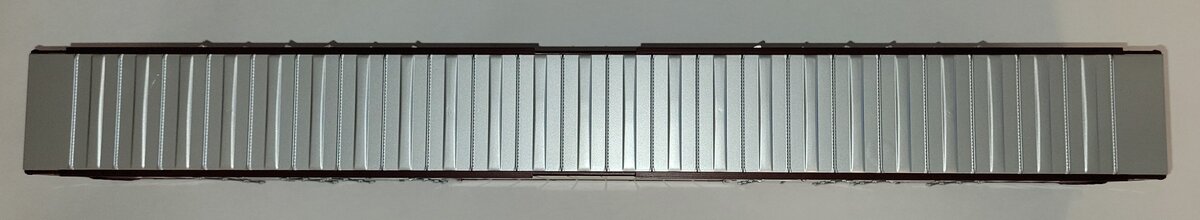 Lionel 82422-2 Pennsylvania 8-Door Hi-Cube Boxcar Body with Frame