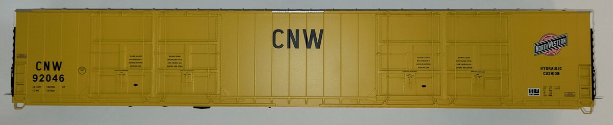 Lionel 82423-2 C&NW 8-Door Hi-Cube Boxcar Body with Frame