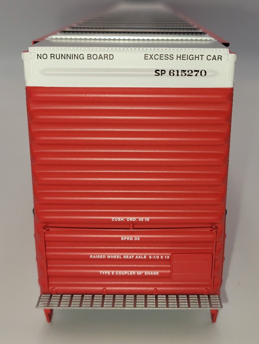 Lionel 82420-2 Southern Pacific 8-Door Hi-Cube Boxcar Body with Frame