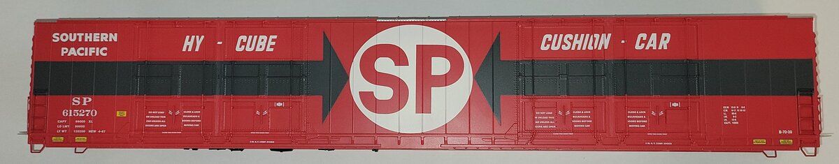 Lionel 82420-2 Southern Pacific 8-Door Hi-Cube Boxcar Body with Frame
