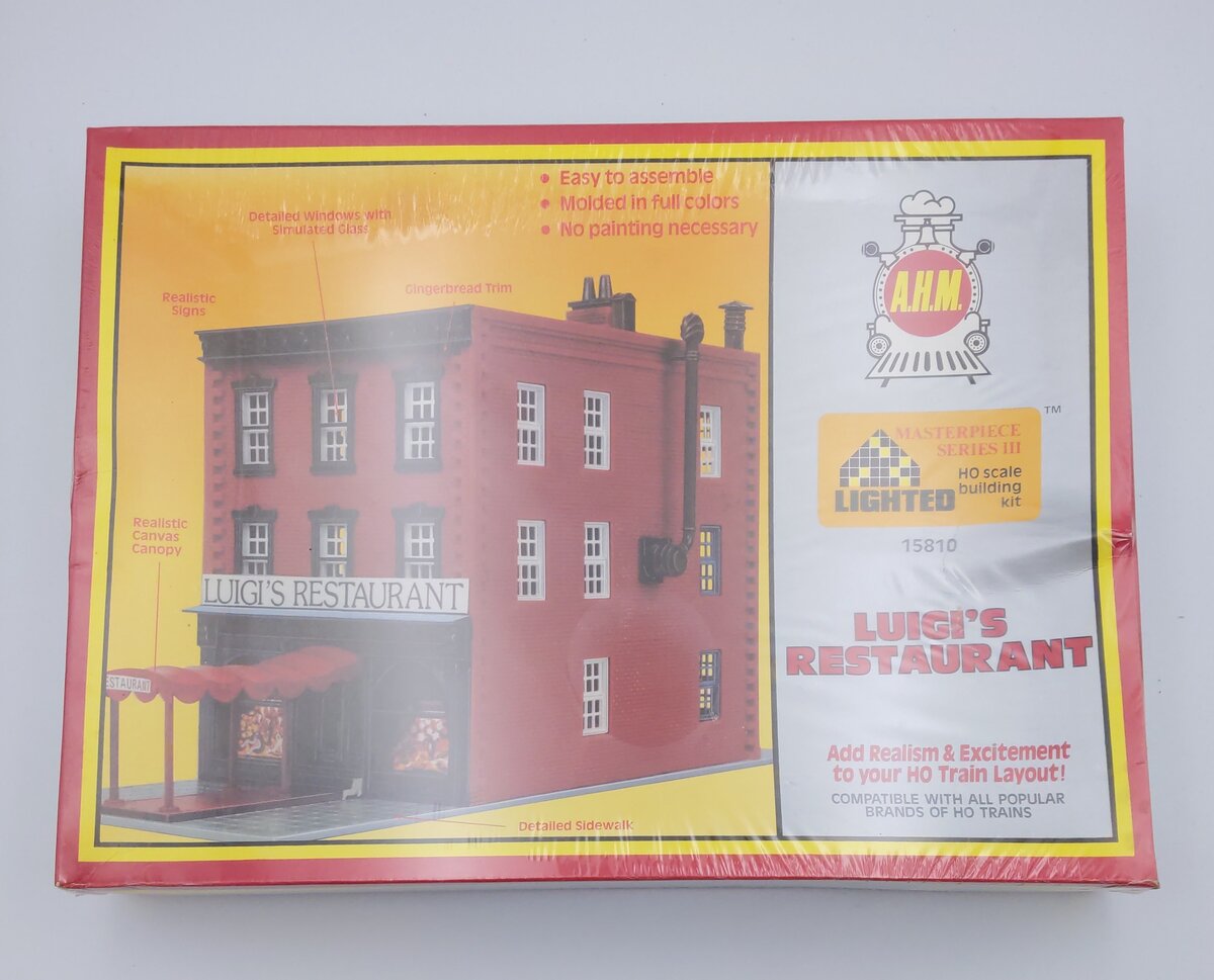 AHM 15810 HO Luigi's Restaurant Building Kit